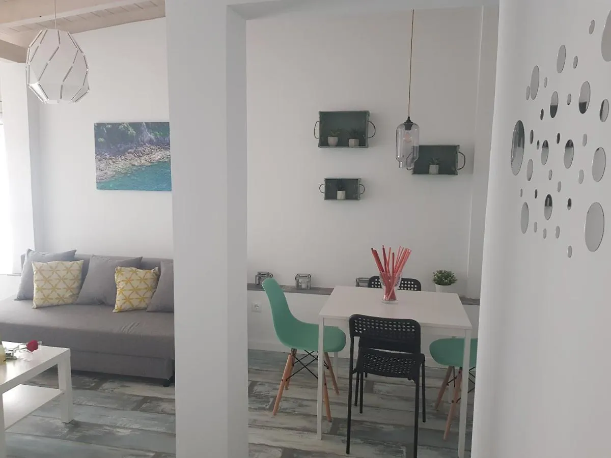 Apt 6 - Apartamento En La Playa De El Palo Málaga 0*,  Spanien