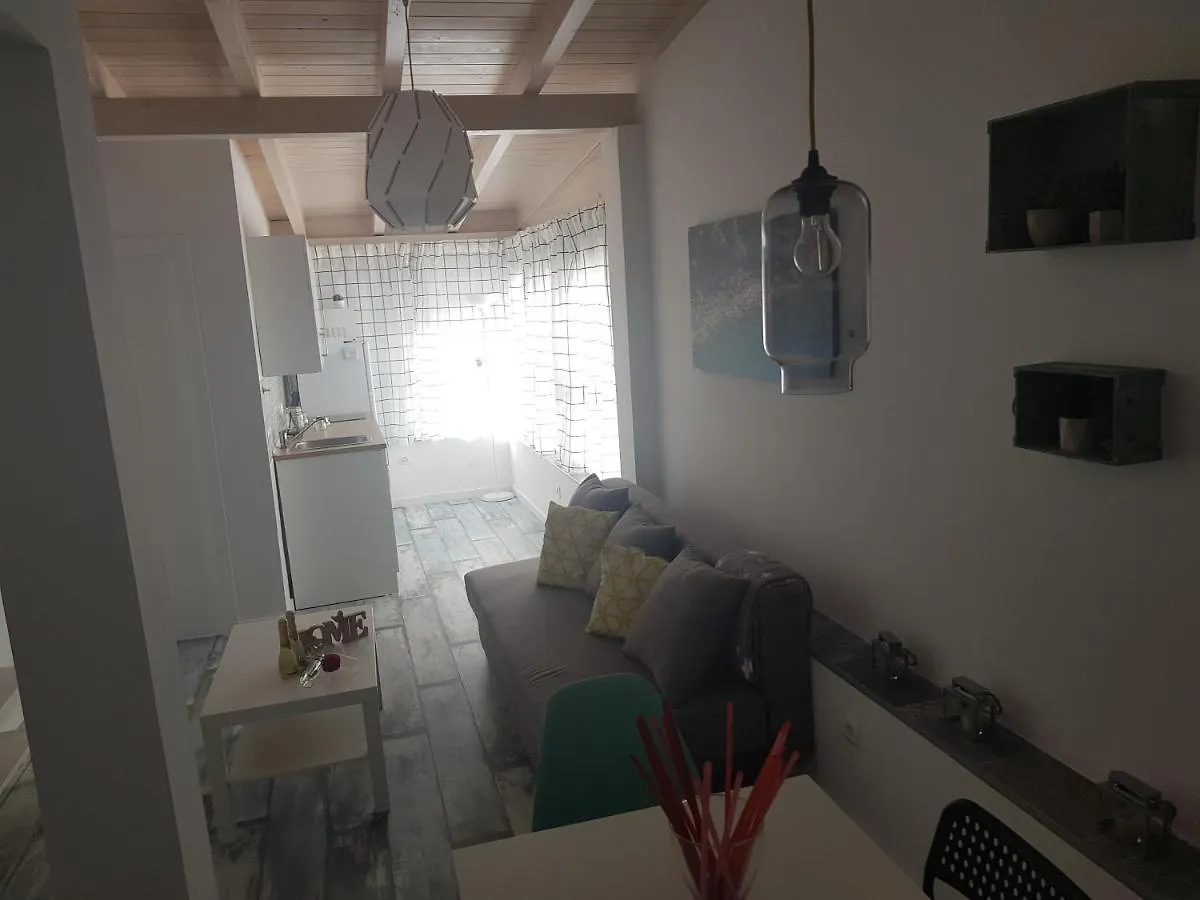 Apt 6 - Apartamento En La Playa De El Palo Málaga 0*,  Spanien